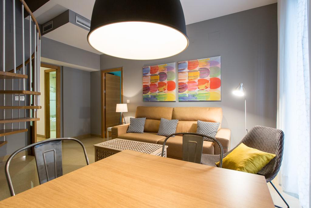 Apartamentos Alberto Lista 9 Севилья Экстерьер фото